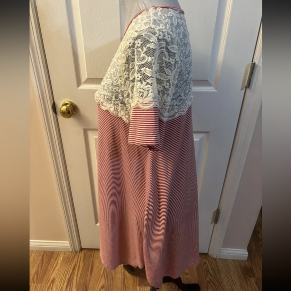 NWOT size large Hayden brand red with white lace dress/top - Picture 4 of 5